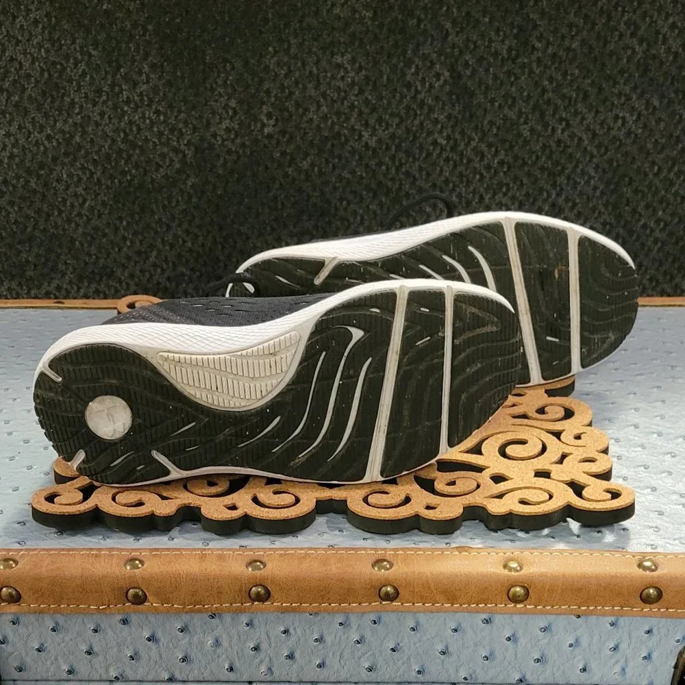 COPY - *SOLD*   VERY GOOD CONDITION Under Amour shoe - Picture 3 of 4